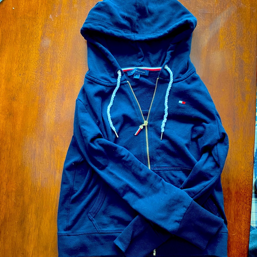 Sweatshirt but stylish